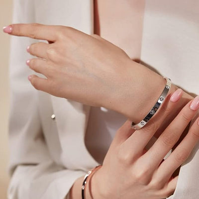 glitrende armbånd med sten