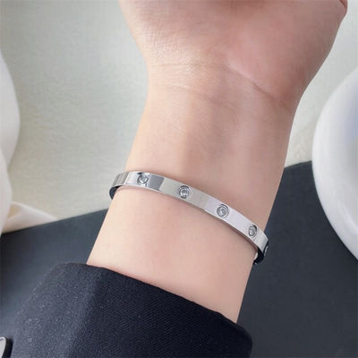 glitrende armbånd med sten