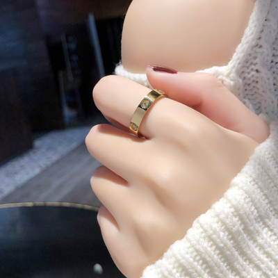 guld ring med små